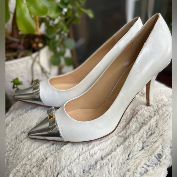 Kate Spade Made in Italy Bow Tip Pump - Picture 5 of 12